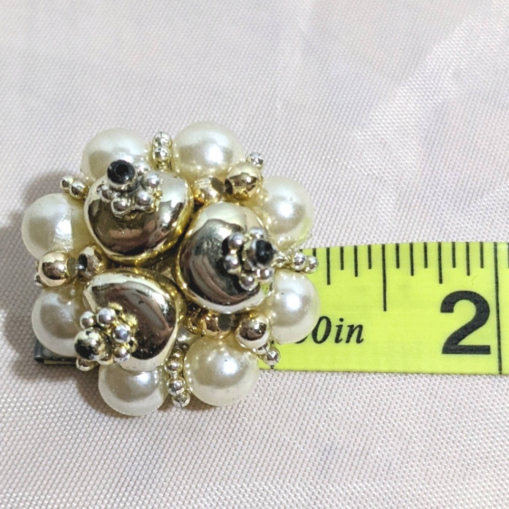 Vintage Gold & Off White Faux Pearl Clip Earrings - Picture 3 of 3